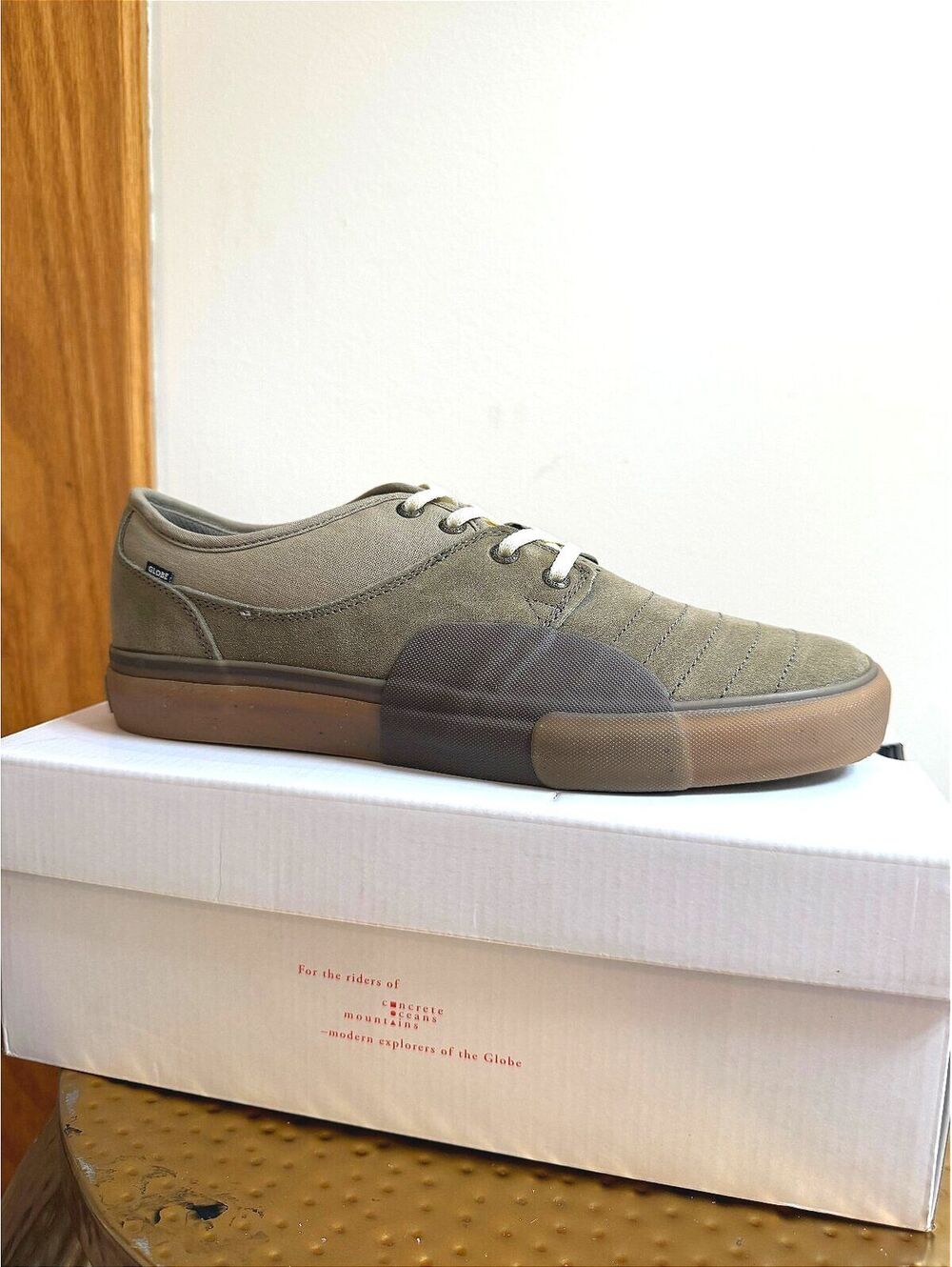 Globe Mahalo Plus Sneakers in Dune/Gum - Men's Size 9